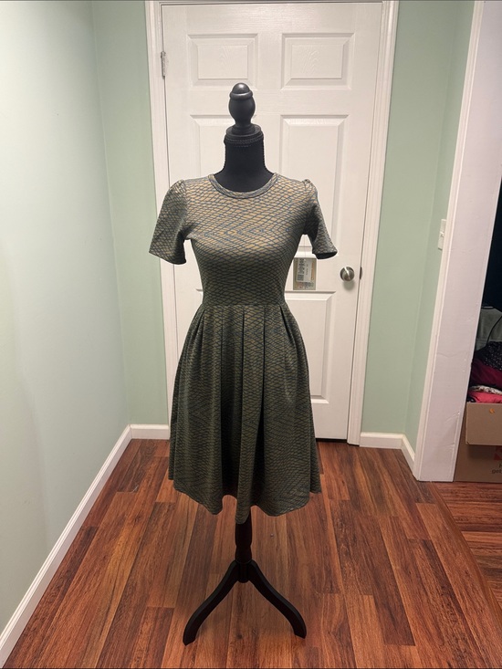 LuLaRoe Dresses & Skirts - LuLaRoe Olive Green Textured Fit-and-Flare Midi Dress